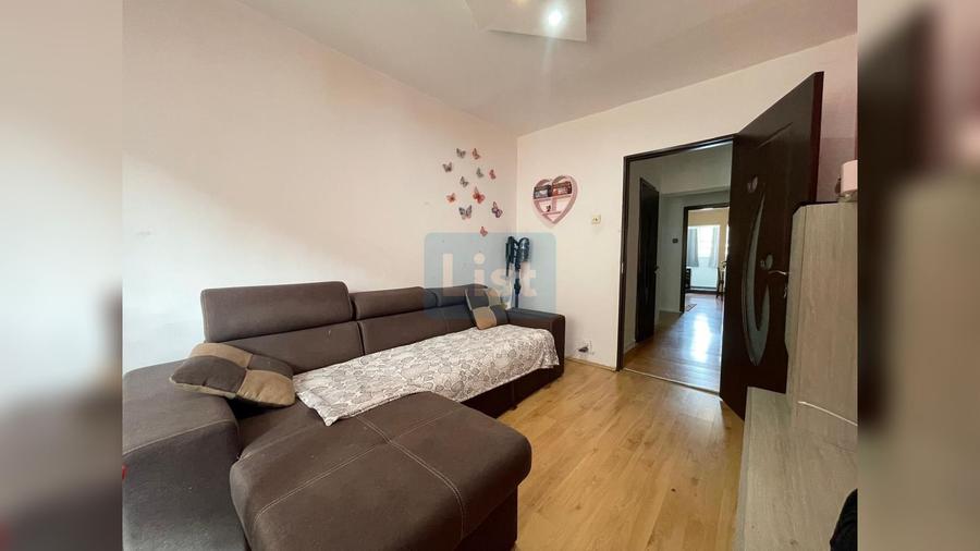 Apartament cu 4 camere decomandat în Luncă