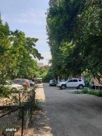 Apartament cu 2 camere decomandat în Rahova