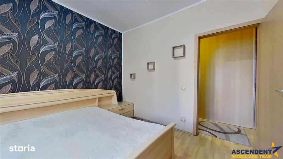 Apartament cu 3 camere decomandat în Est