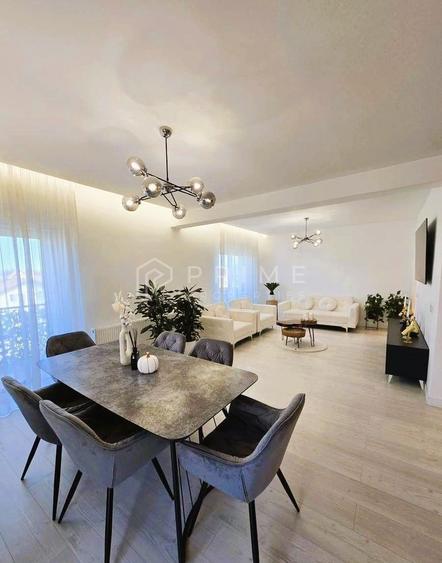 Apartament cu 4 camere decomandat, mobilat în Unirii