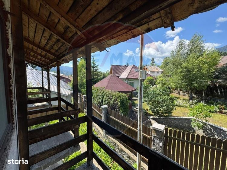 Casă cu 4 camere cu Teren 200 Mp în Poiana Țapului