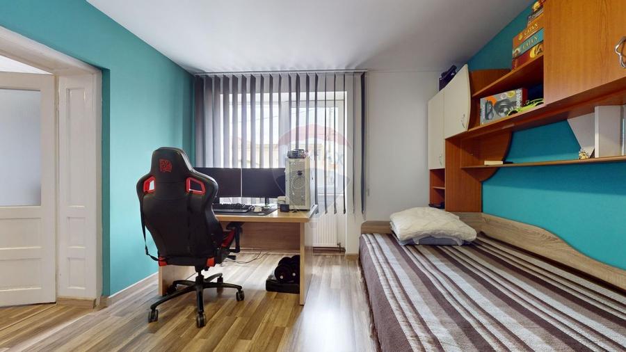 Casă individuală cu 4 camere cu Teren 1004 Mp în Hărman