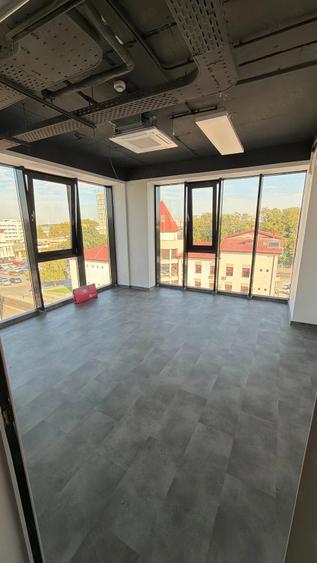 Spațiu comercial, de 50 mp, în 1 Decembrie