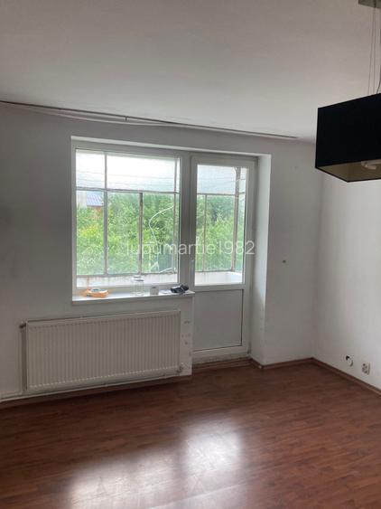 Vand garsoniera ,decomandat,Piatra Neamt,jud.Neamt