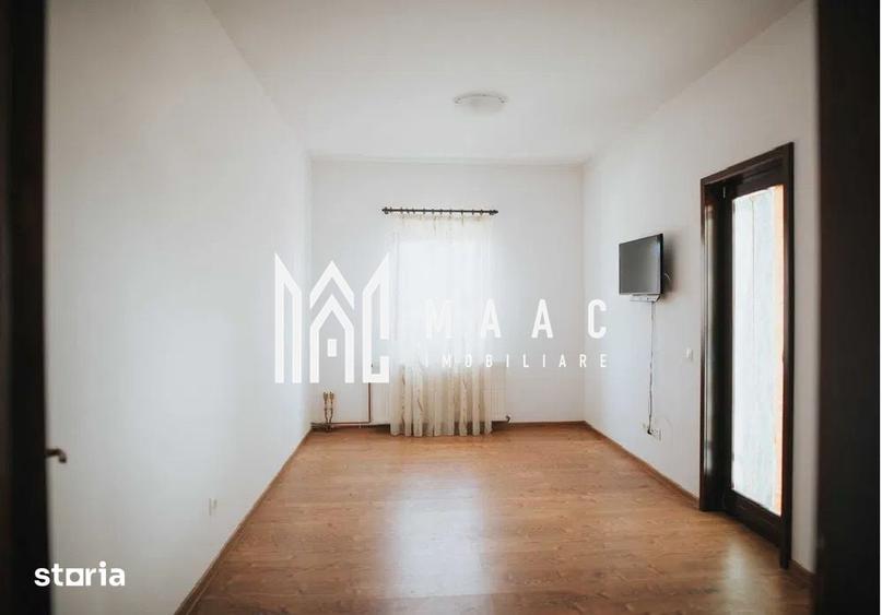 Casă cu 7 camere cu Teren 1485 Mp în Cristian
