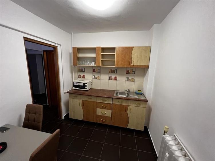 Apartament cu 2 camere decomandat, mobilat în Popoveni