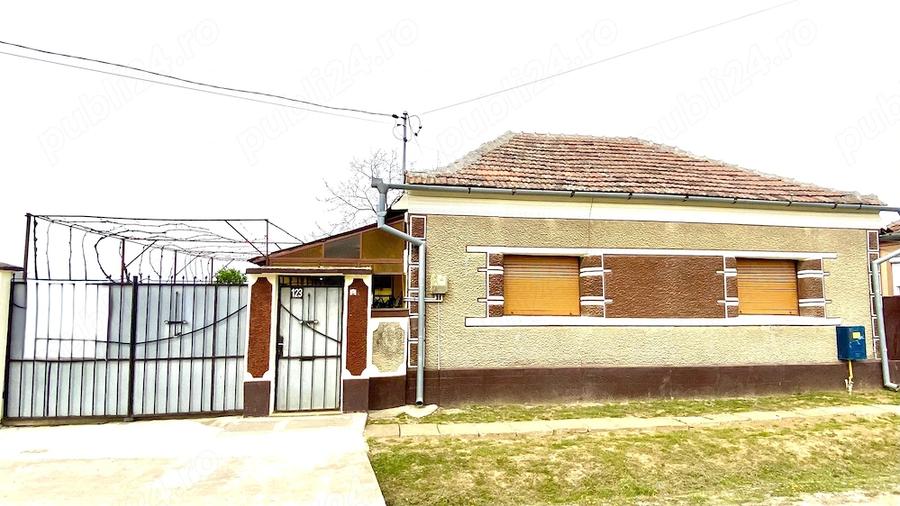 Casă cu Teren 1014 Mp în Cordău
