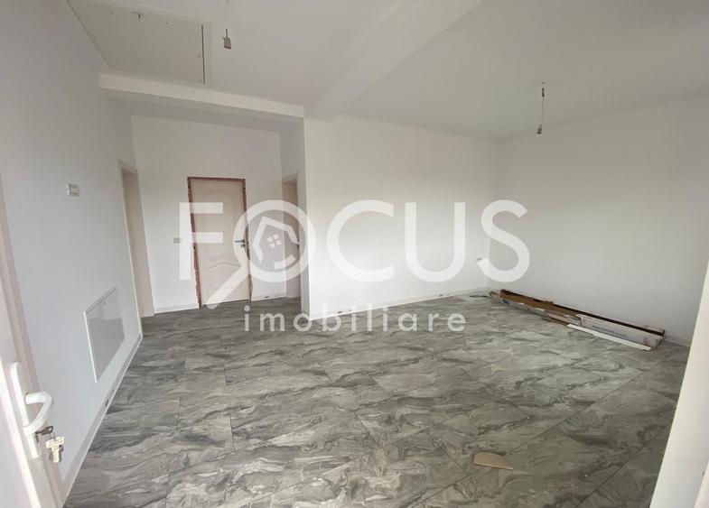 Duplex cu 3 camere cu Canalizare în Utvin