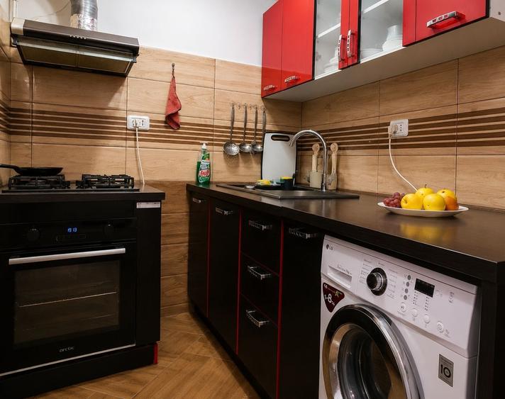 Apartament cu 3 camere semidecomandat în Big