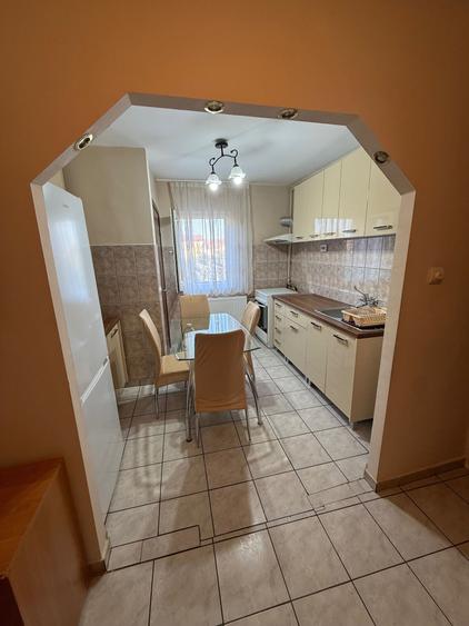 Apartament cu 2 camere semidecomandat în Lipovei
