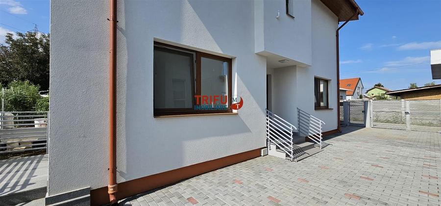 Duplex cu 4 camere cu Canalizare în Cetate