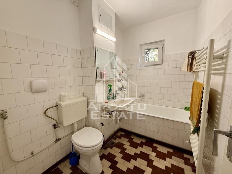 Apartament cu 2 camere semidecomandat în Aradului