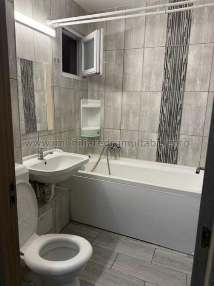 Apartament cu 2 camere decomandat în Drumul Taberei