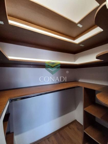Casă individuală cu 4 camere cu Canalizare în Băneasa