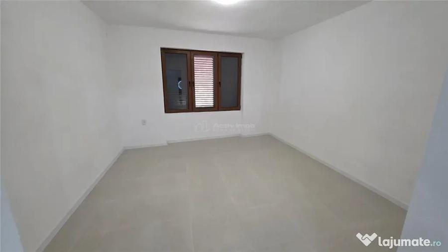 Spațiu comercial, de 130 mp, în Răcășdia
