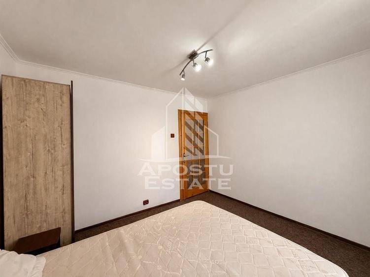Apartament cu 2 camere decomandat în Lipovei