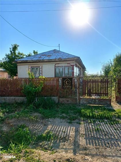 Casă cu 3 camere în Pădureni