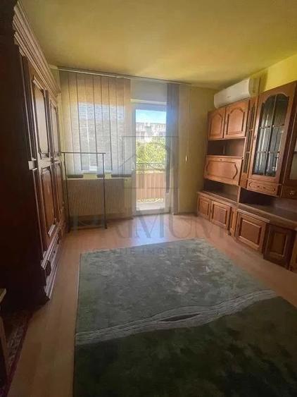 Garsonieră decomandată în Blașcovici
