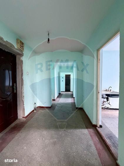 Apartament cu 3 camere decomandat în Brăilei