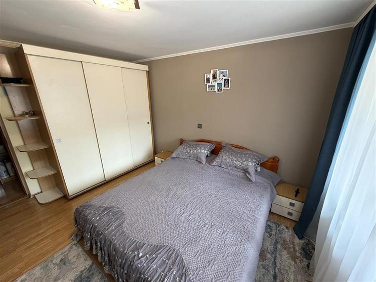Apartament cu 3 camere decomandat, mobilat în Ultracentral