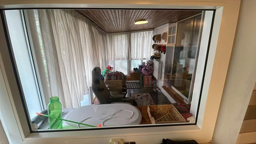 Apartament cu 3 camere decomandat în Aviației