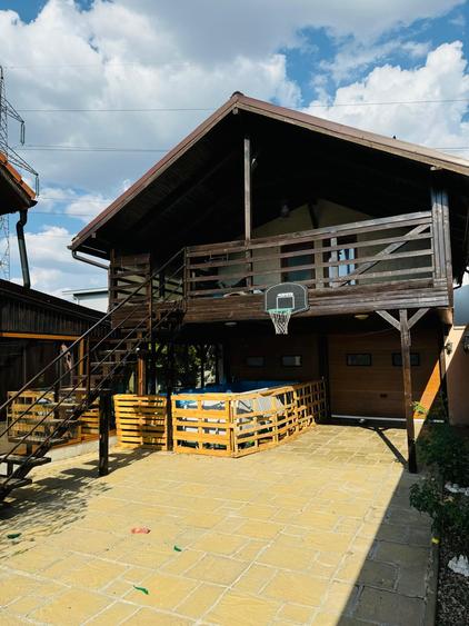 Casă individuală cu 5 camere cu Teren 500 Mp în Ghiroda