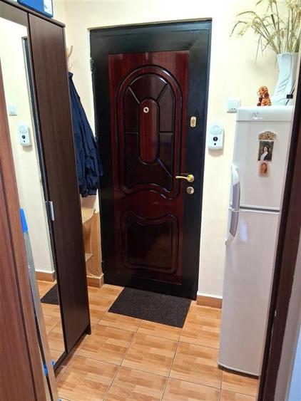 Apartament cu 2 camere semidecomandat în Electroprecizia
