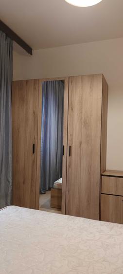 Apartament cu 2 camere decomandat în Victoriei
