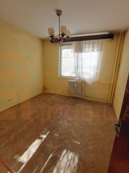 Apartament cu 2 camere semidecomandat în Tomis III