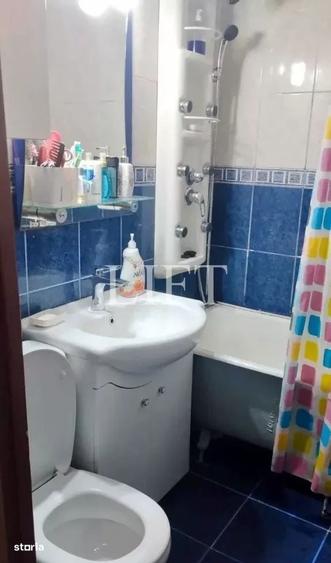 Apartament cu 3 camere semidecomandat în Central