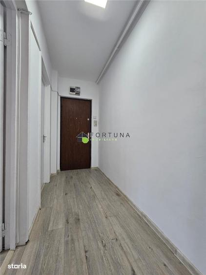 Apartament cu 3 camere decomandat în Griviței