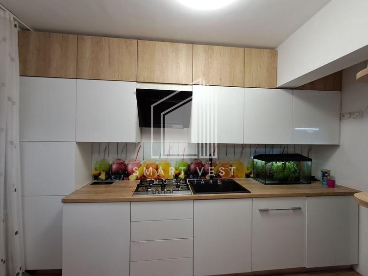 Apartament cu 3 camere semidecomandat, mobilat în Micro 16