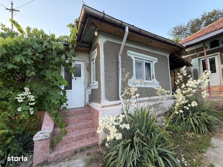 Casă cu 4 camere în Gheboieni