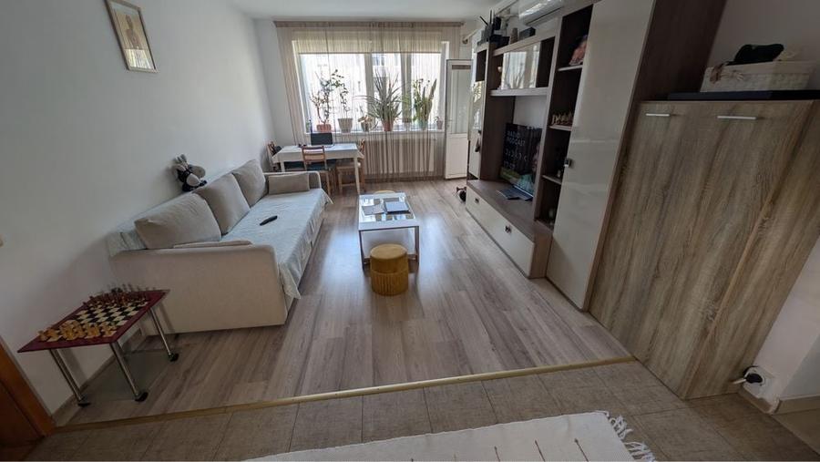 Apartament cu 3 camere în Calea Dumbrăvii