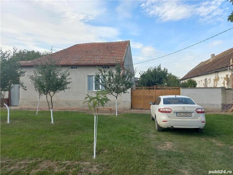 Casa 3 camere , baie , incalzire calorifere Gaiul Mic