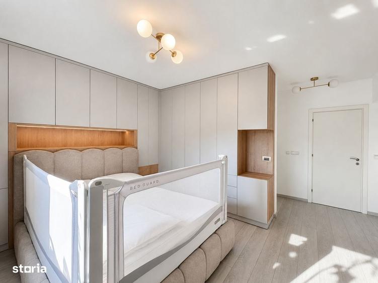 Apartament cu 3 camere decomandat în Jiului