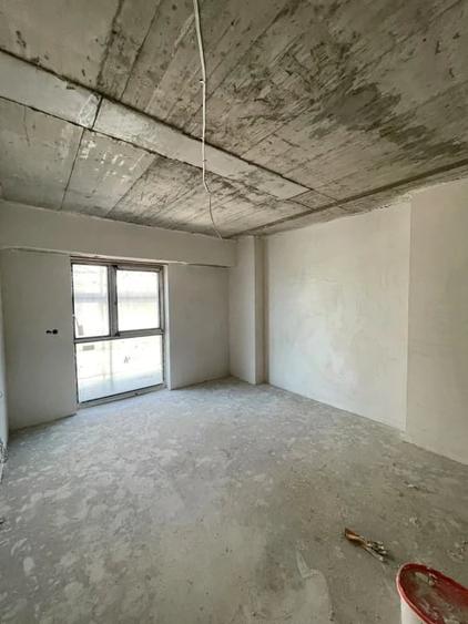 Apartament cu 3 camere decomandat în Nord