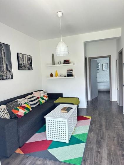 Apartament cu 3 camere semidecomandat în Dosu Bricii