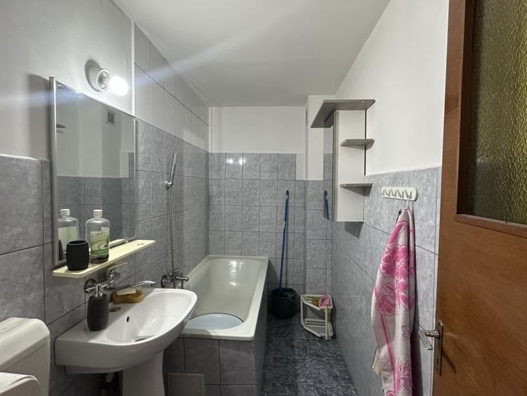 Apartament cu 2 camere decomandat, mobilat în Viilor