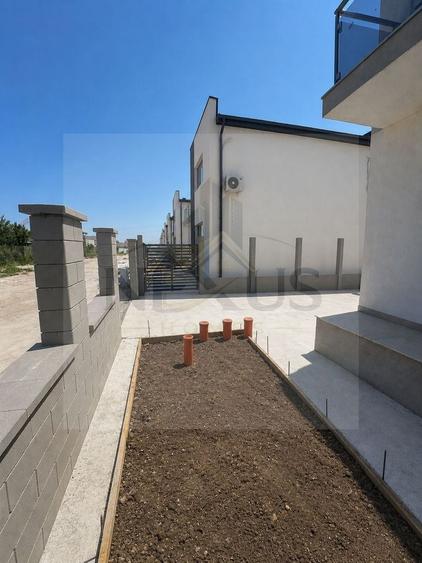 Casă individuală cu 4 camere cu Canalizare în Berceni