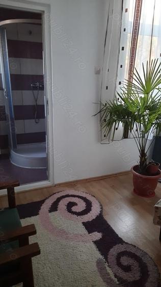 Casă cu 5 camere cu Teren 550 Mp în Sulina