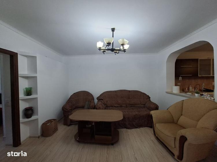 Casă cu 4 camere cu Teren 2600 Mp în Central