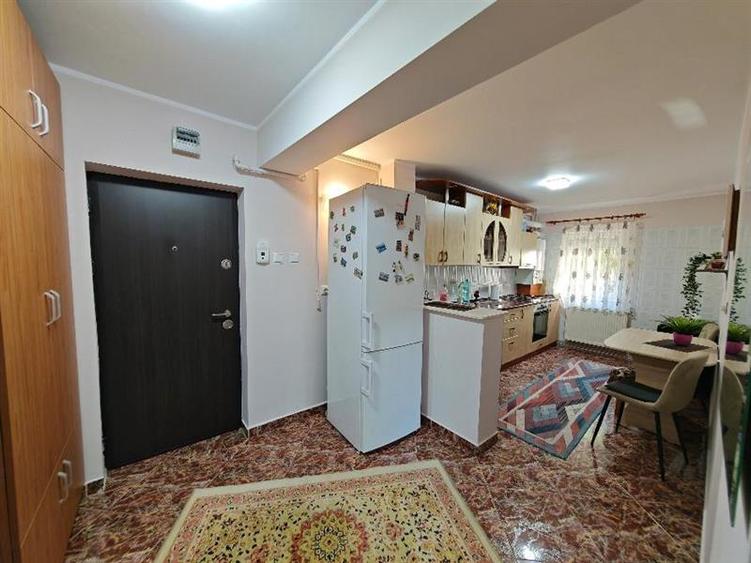 Inchiriem Apartament 2 Camere, Mobilat, Decomandat, Racadau - 9