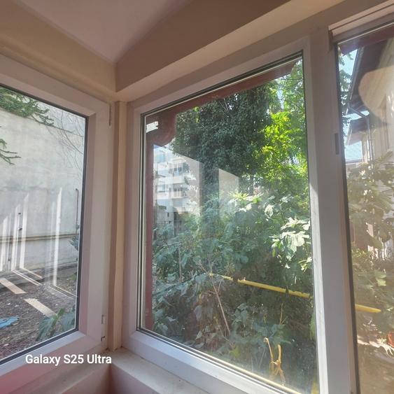 Apartament cu 3 camere decomandat în Polonă