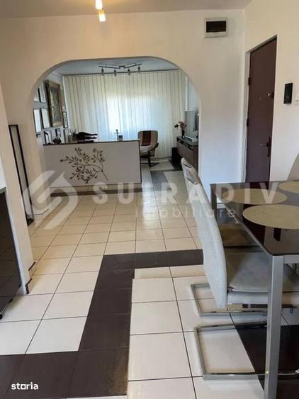Apartament cu 4 camere în Plopilor