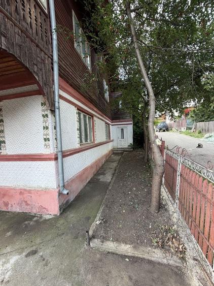 Casă cu 4 camere în Central