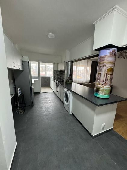 Apartament cu 4 camere decomandat în Pantelimon