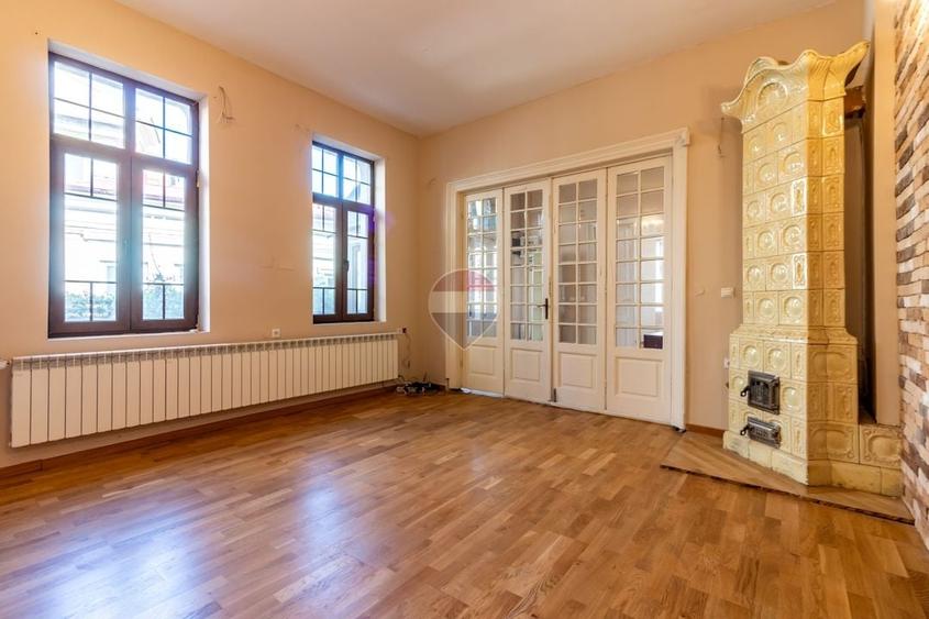 Casă cu 4 camere cu Teren 199 Mp în Unirii