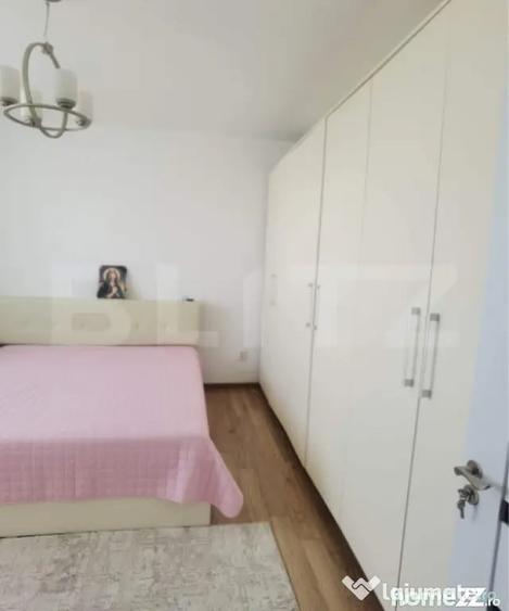Apartament cu 3 camere decomandat în Central