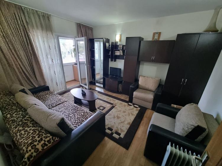 Apartament cu 2 camere decomandat, mobilat în Dacia